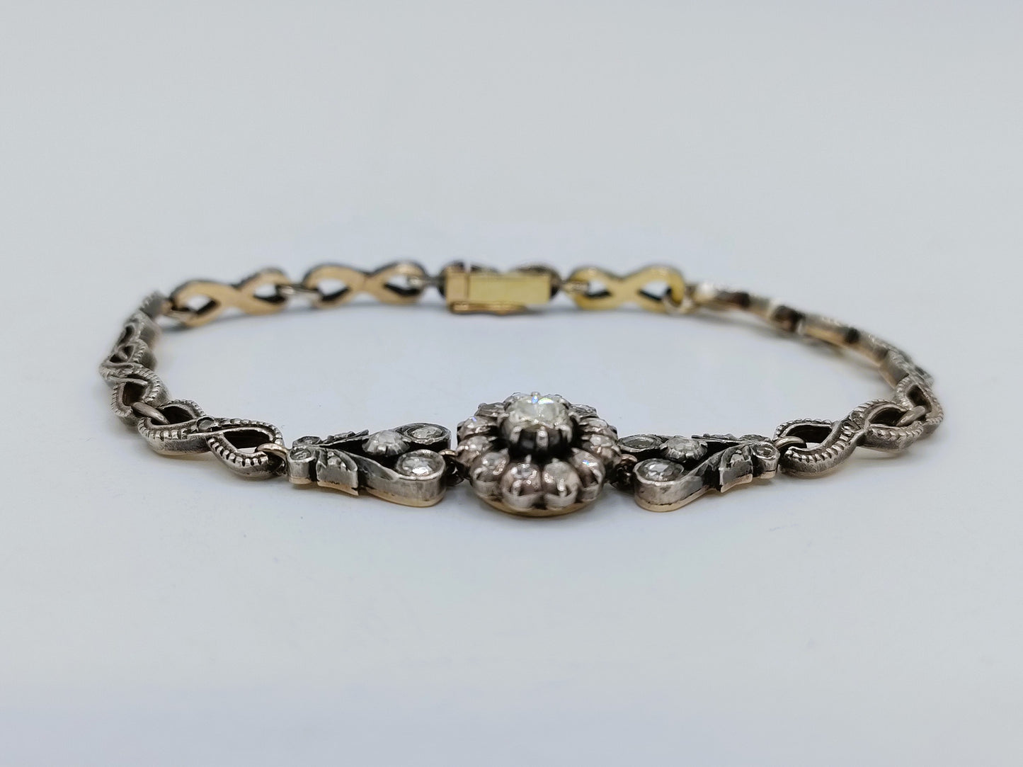 14 Karat Gold- und Silberarmband mit 34 Diamanten im Rosenschliff