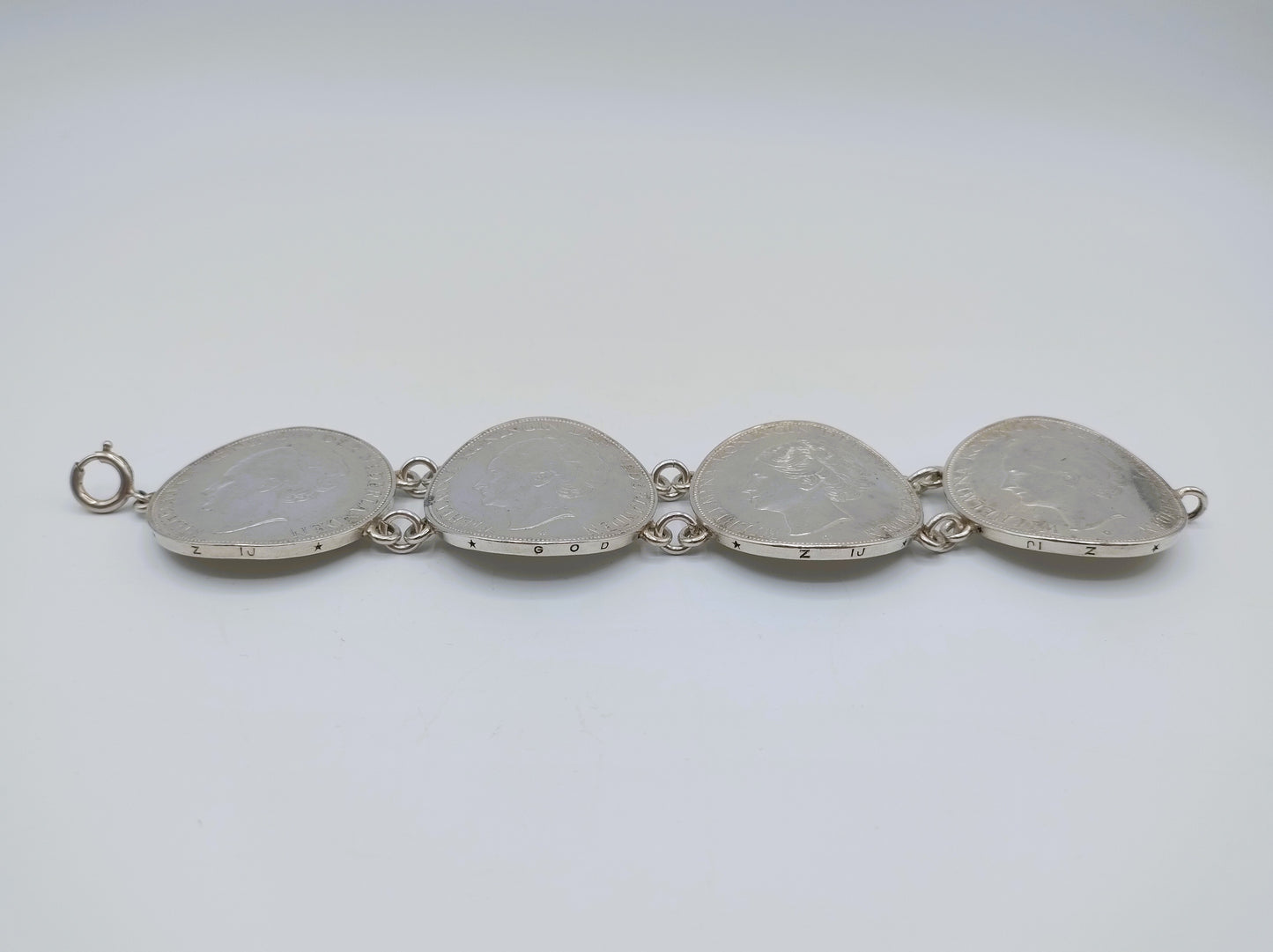 Silberarmband aus 4 Wilhelmina-Rijksdaaldern, 19 cm