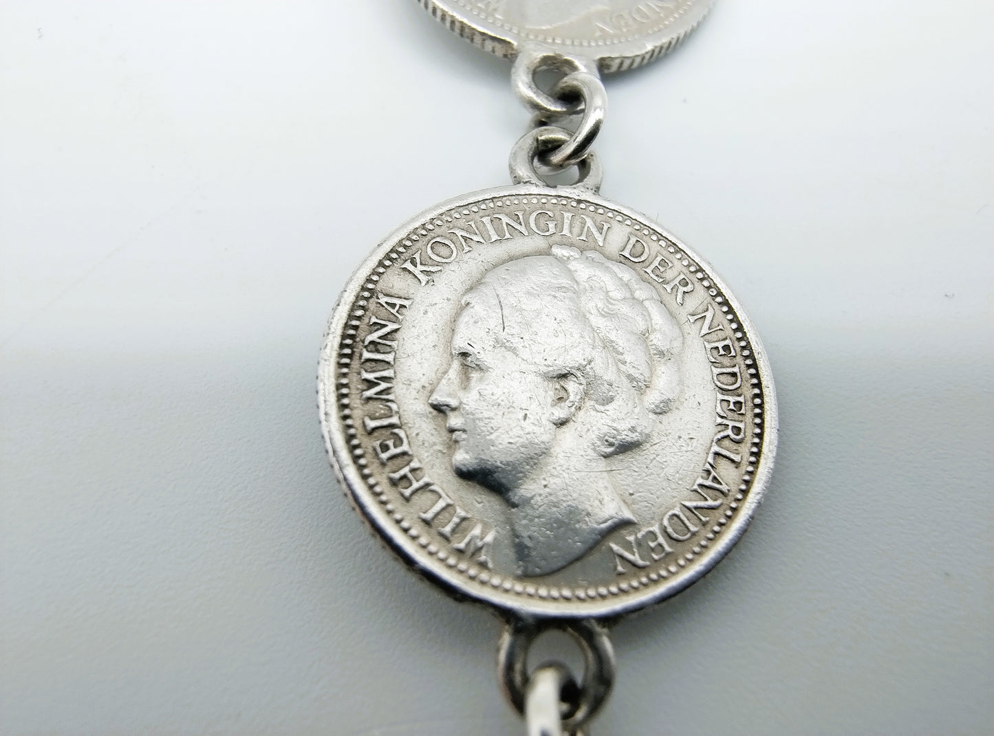 Silberne Zehncent-Halskette, Wilhelmina, 63 cm.