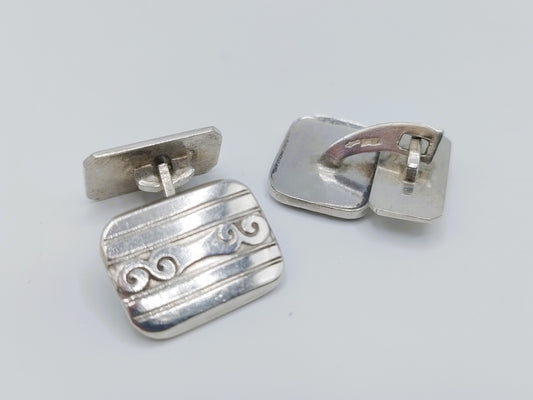 Silver cufflinks, 835