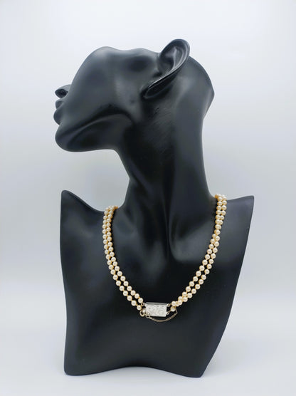 Pearl necklace with silver clasp, 44 cm