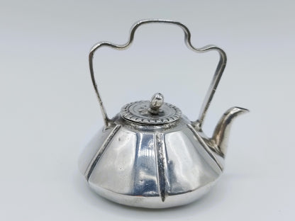 Zilveren miniatuur waterketel, Amsterdam, ca. 1725