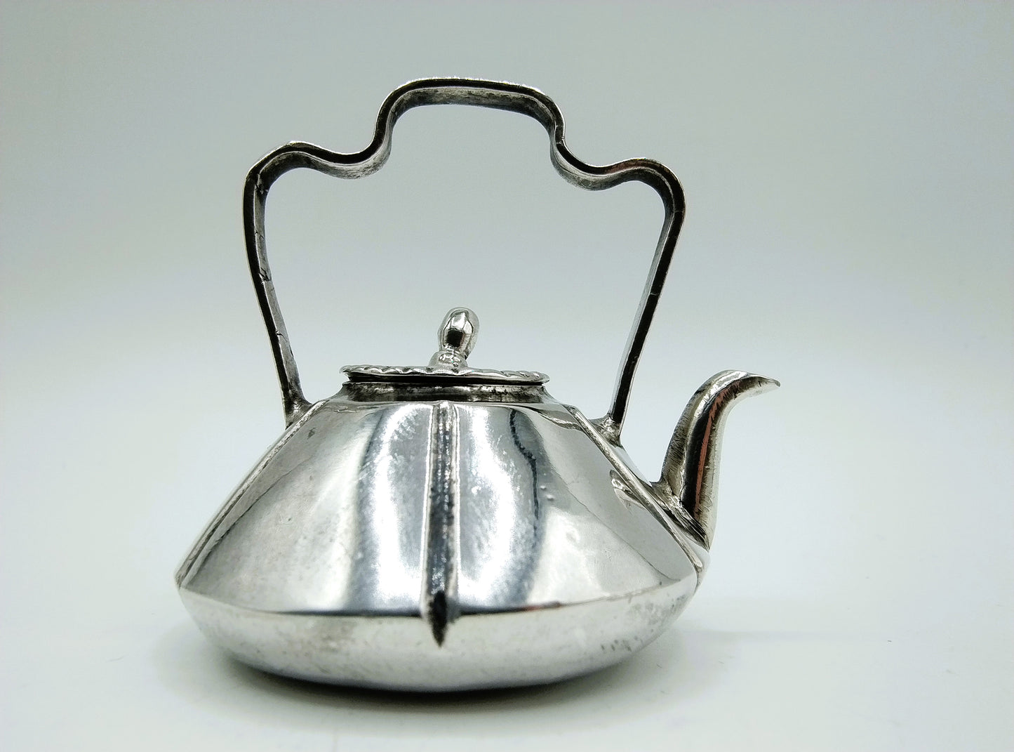 Zilveren miniatuur waterketel, Amsterdam, ca. 1725