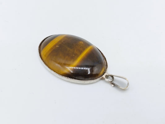 Zilveren hanger met tijgeroog