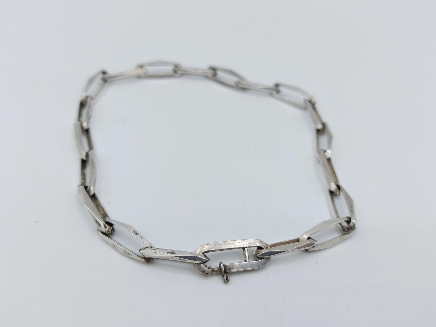 Silver 'close forever' bracelet, 20 cm