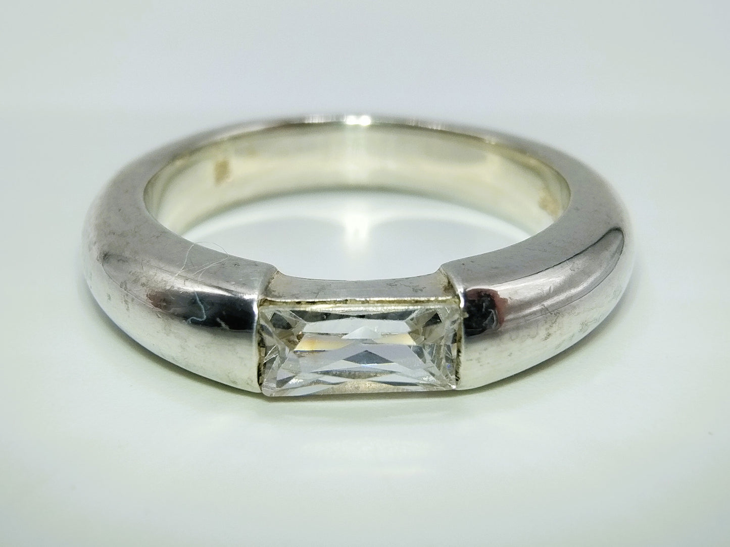 Zilveren ring met zirkonia, 17 mm