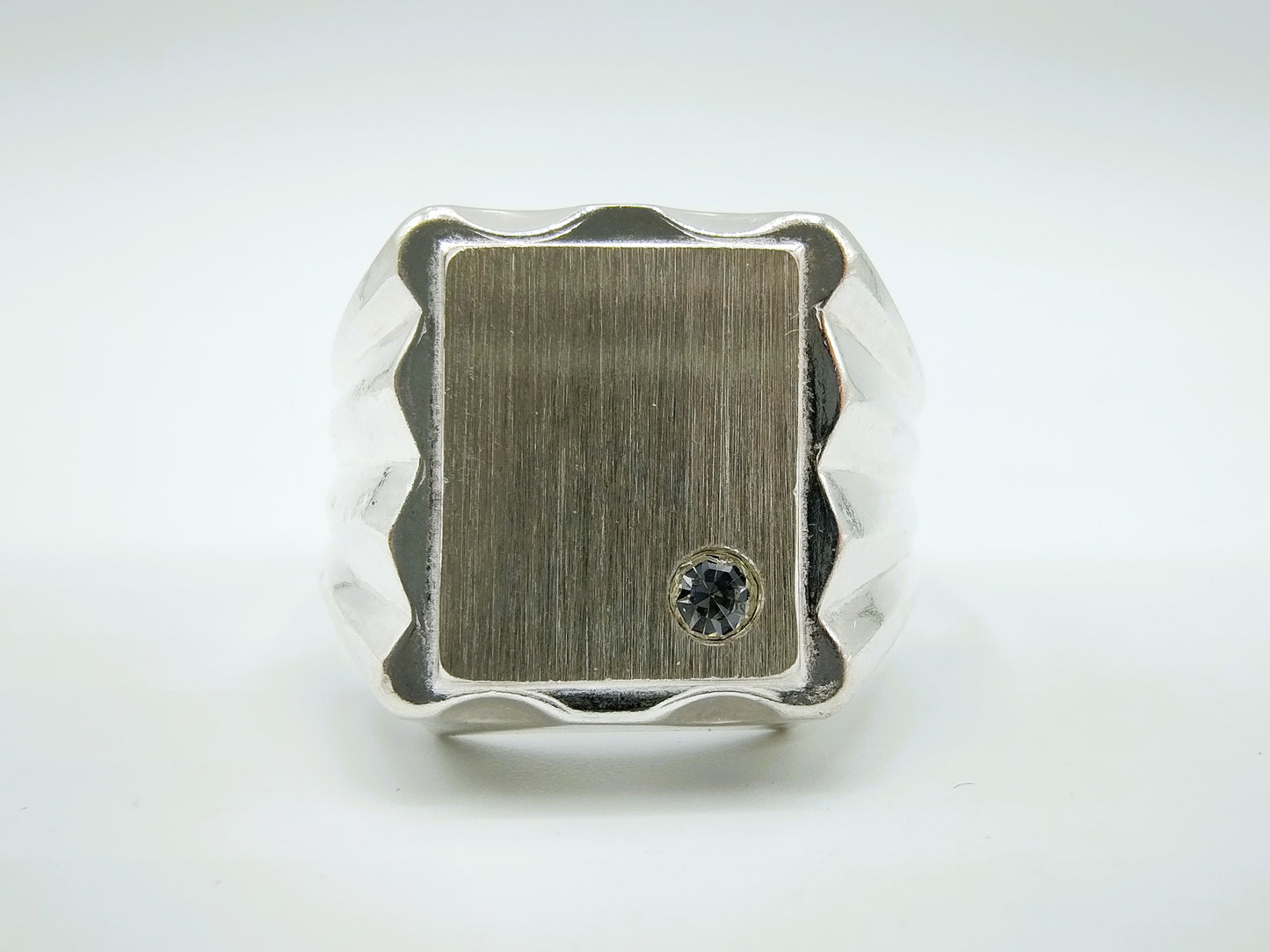 Zilveren heren zegelring met zirkonia, 21.5 mm