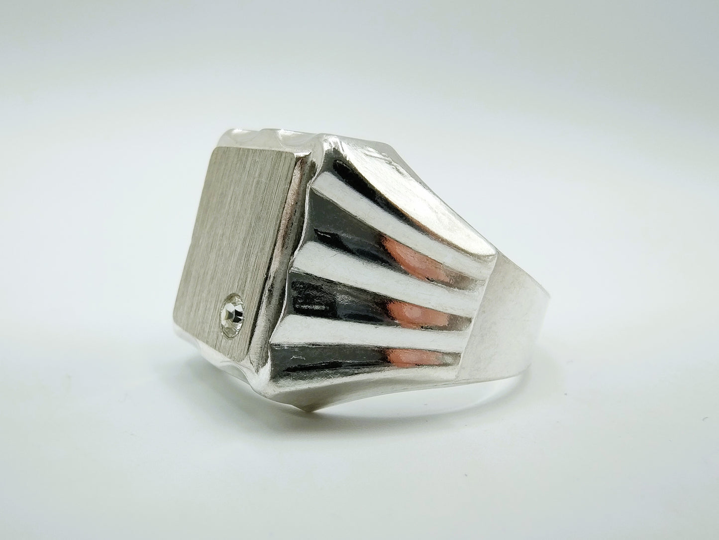 Zilveren heren zegelring met zirkonia, 21.5 mm