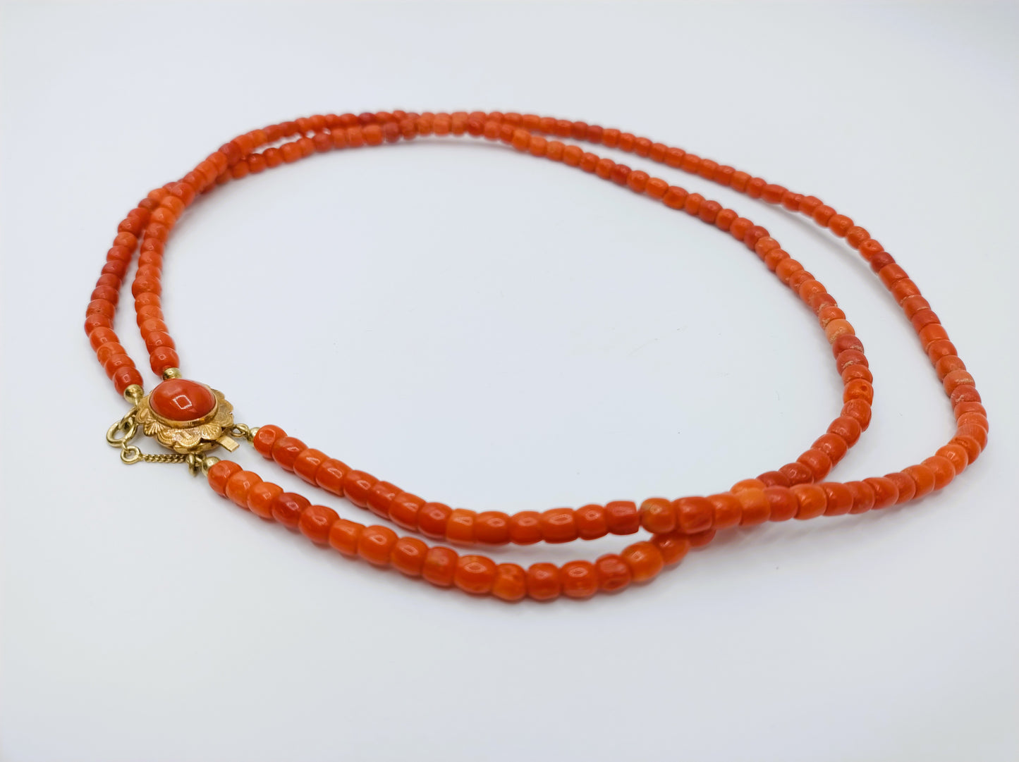 Rote Korallenkette mit Goldverschluss, Amsterdam, 40-44 cm