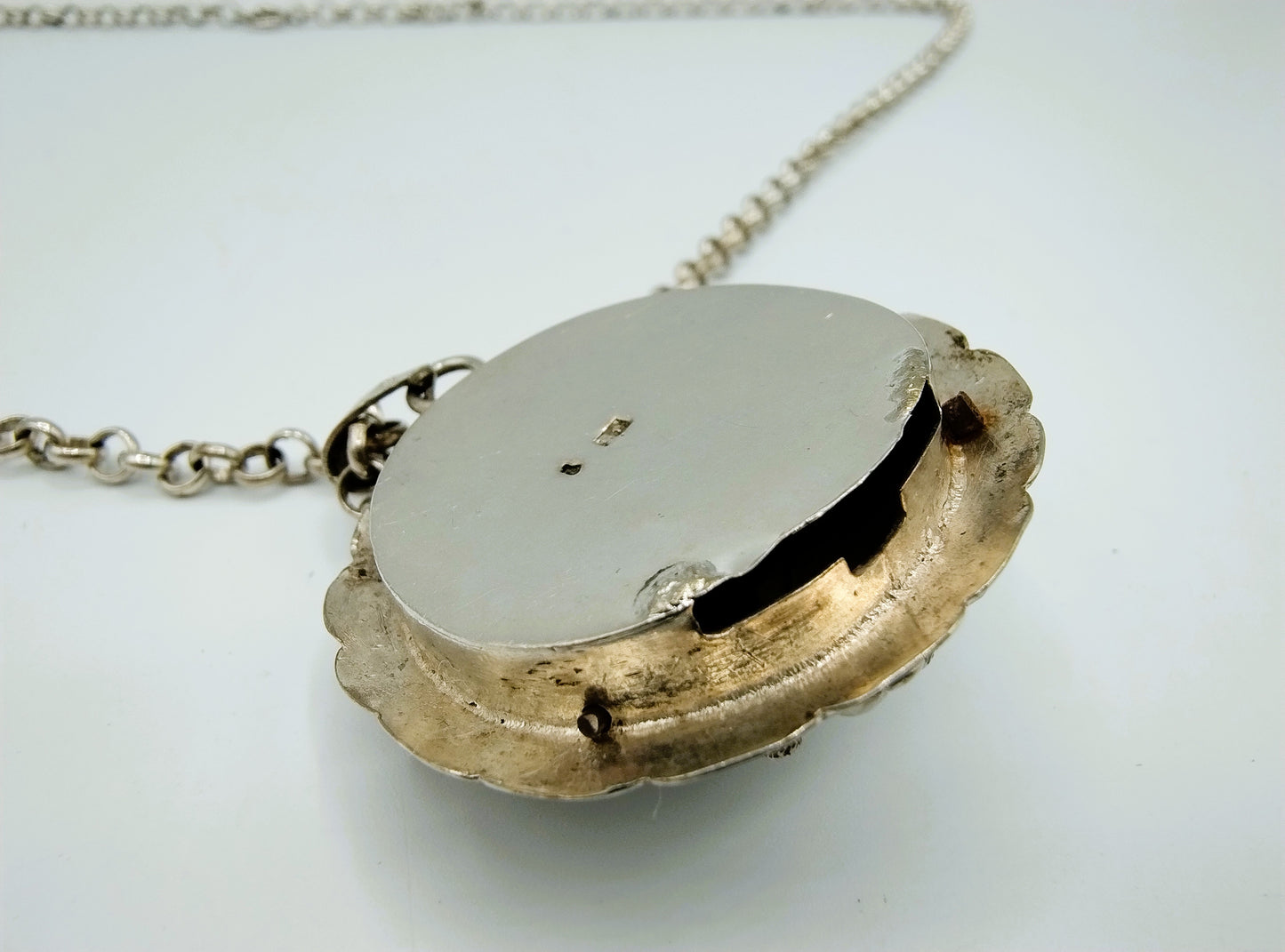 Zilveren jasseronketting met klederdracht hanger, J. van den Berg, Kampen, ca. 1915