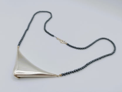Hematiet kralenketting met zilveren slot en hanger, 56 cm
