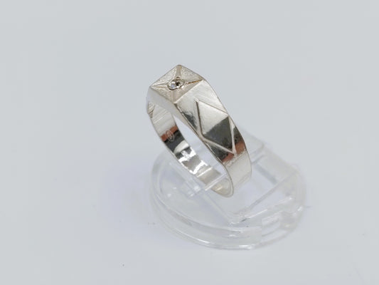 Zilveren ring met zirkonia, 18.5 mm