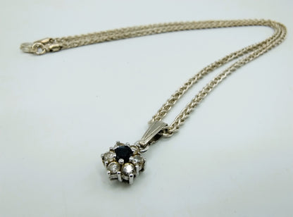 Zilveren koordcollier met hanger, 45,5 cm.