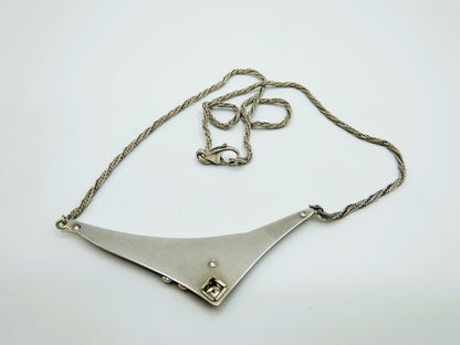 Zilveren koordcollier met V hanger, 42,5 cm.