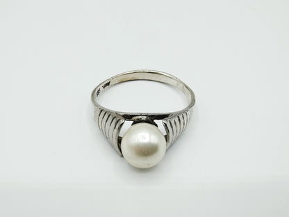 Zilveren ring met parel, A.W.G. Wels, Amsterdam, 18 mm