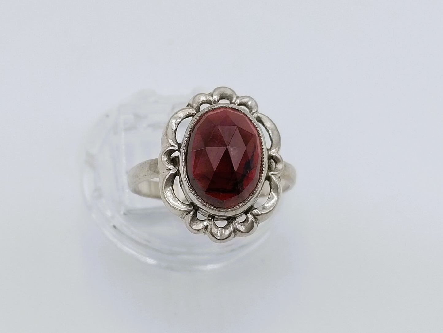 Silberring mit Granat, 18,5 mm