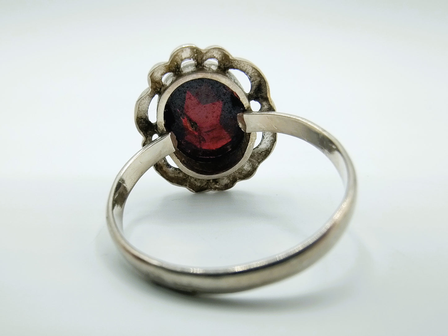 Silberring mit Granat, 18,5 mm
