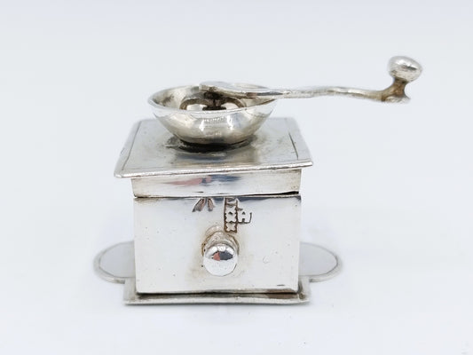 Silver miniature coffee grinder, P. Somerwil II, Amsterdam, 1767