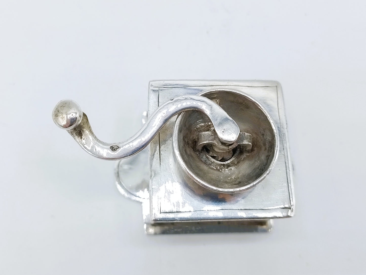 Zilveren miniatuur koffiemolen, P. Somerwil II, Amsterdam, 1767