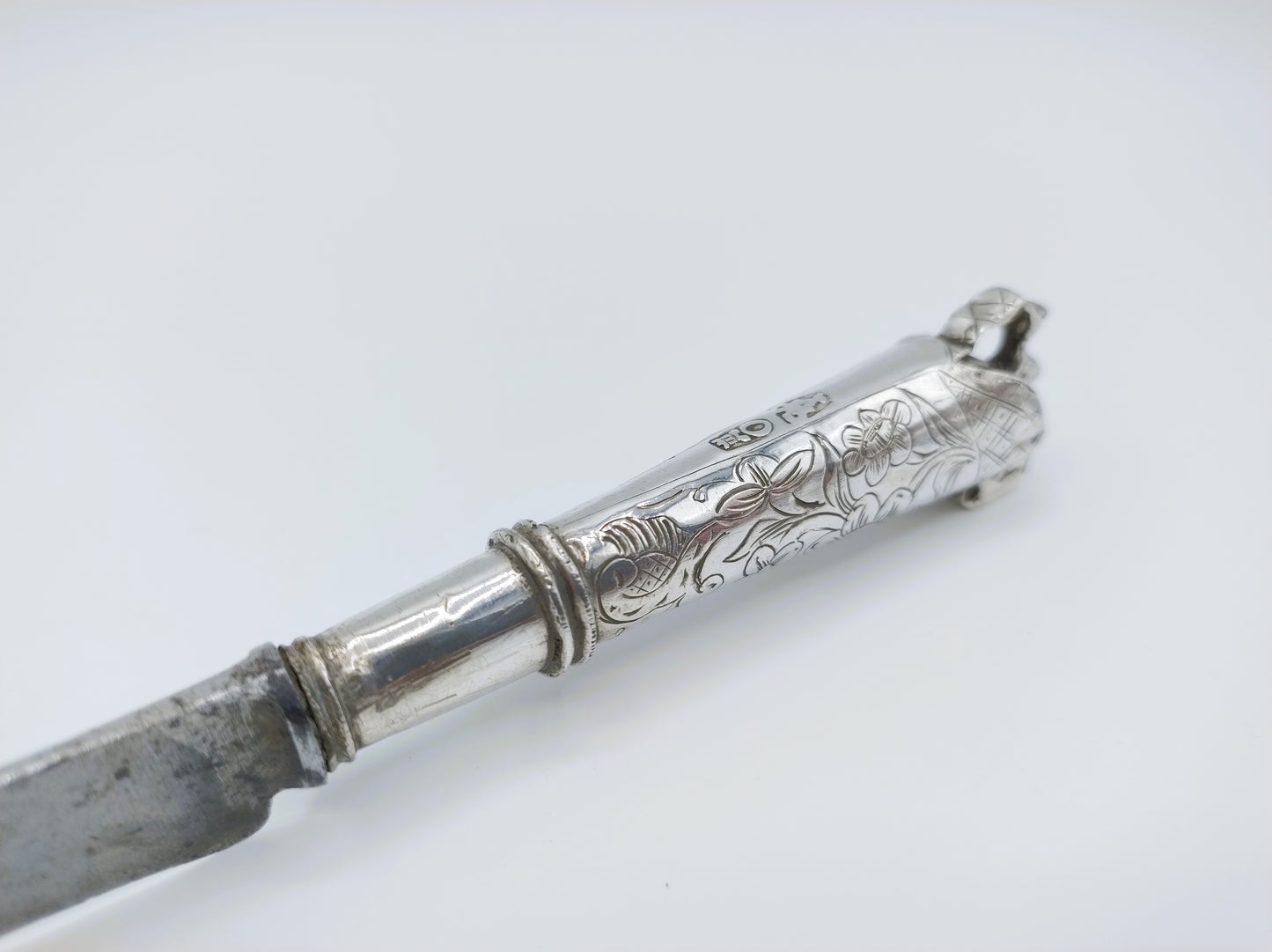 Zilveren mesheft met stalen lemmet, J. Kuyper, Middelburg, 1750