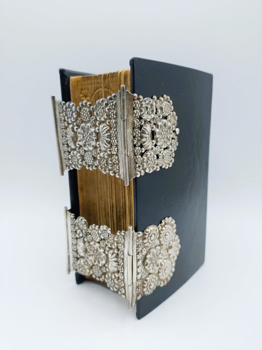 Bibel mit Silberklammern, J. Jonker, Meppel, ca. 1870