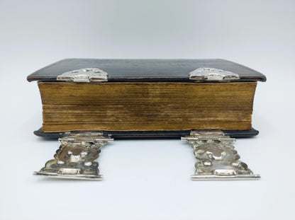 Bibel mit Silberverschlüssen, KJ Kanninga, Drachten, 1873