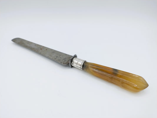 Antikes Messer mit Achatgriff und Silberband.