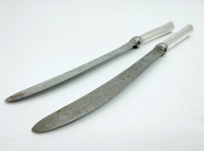 Zwei silberne Obstmesser, S. Hougham, London, Großbritannien, 1792