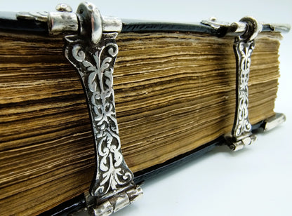 Bibel mit Silberverschlüssen, Amsterdam, 1691
