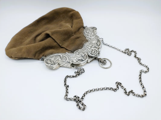 Zilveren tasbeugel met fluwelen tas, A. Offringa, Huizum, 1797
