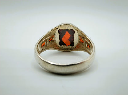 Zilveren ruby ring, 19.5 mm