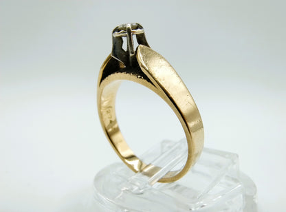 Gouden solitair ring met diamant, 0,07 ct, 17 mm