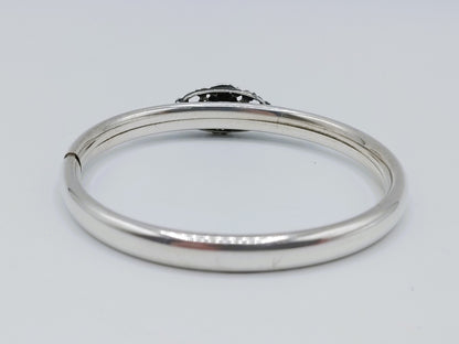 Zilveren slavenarmband met ornament