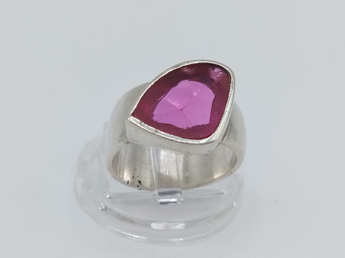 Zilveren ring met toermalijn, 17,75 mm