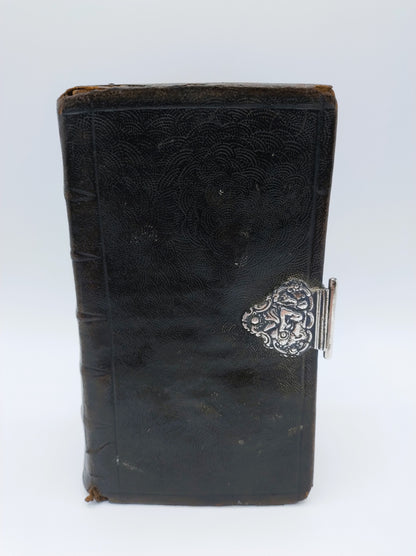 Bible with silver lock R. van der Wolde, Meppel, 1810