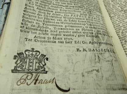 18e Eeuwse Bijbel met zilveren beslag en sloten, H.P. Kremer, Groningen, ca. 1808