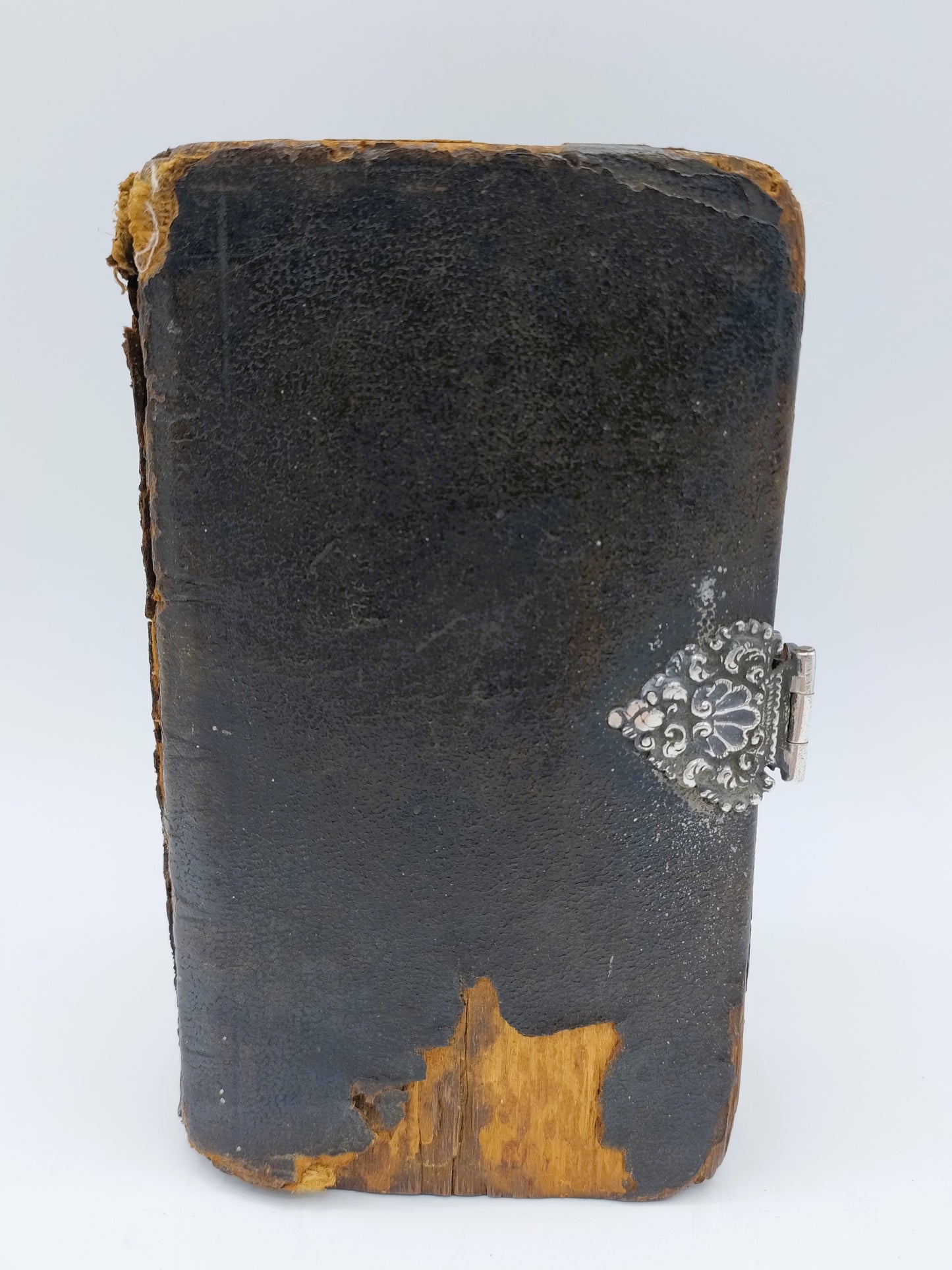 Antique Bible with silver clasp, Dordrecht, 1783