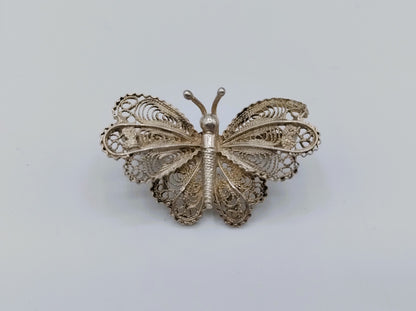 Zilveren vlinder filigrein broche, 800