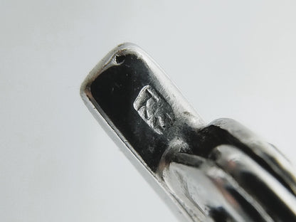 Zilveren broche met zirkonia's en parels