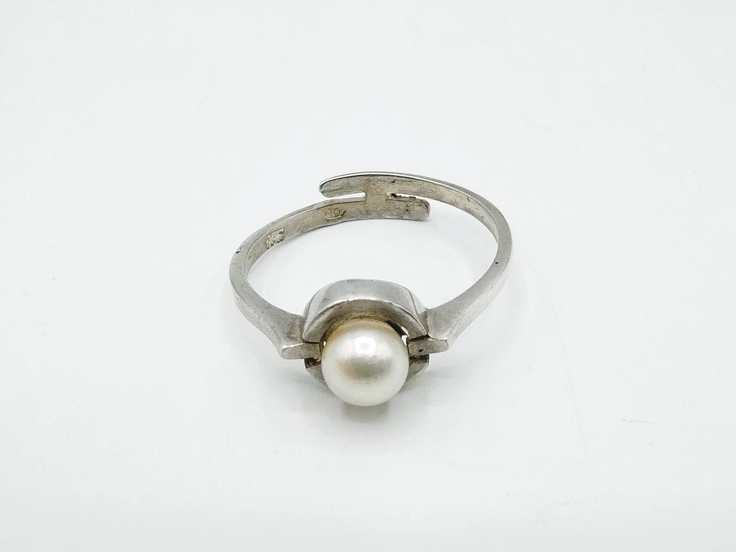 Zilveren ring met parel, 18 mm