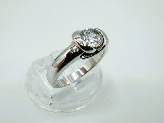 Zilveren ring met grote zirkonia, 17 mm