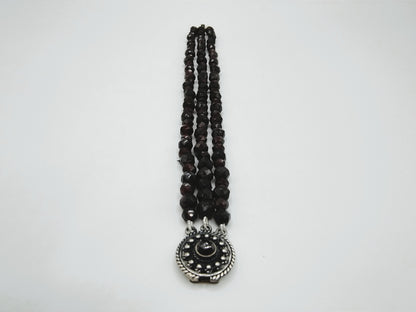 Granaten armband met zilveren slot, 19,5 cm.