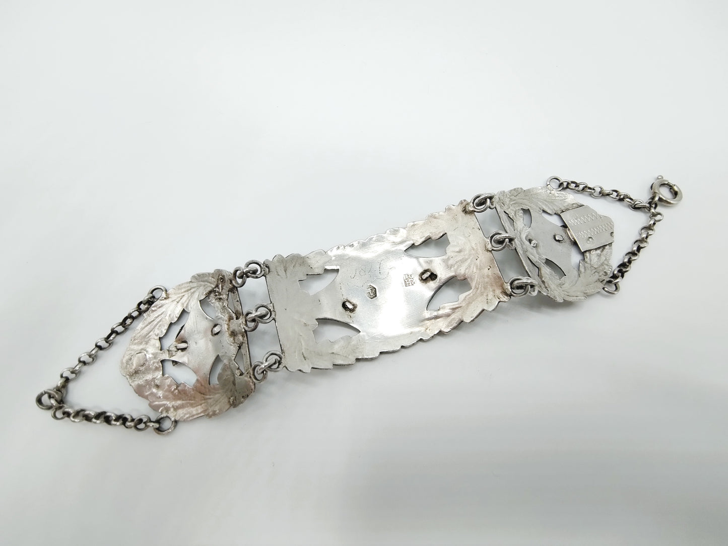 Silver bracelet made of a Bible lock, R. Heyema, Sneek, 1827