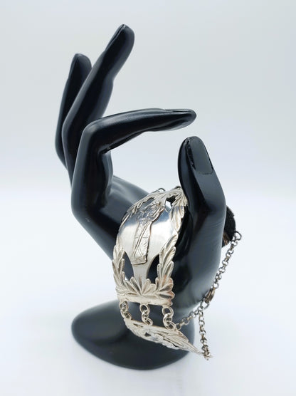 Silver bracelet made of a Bible lock, R. Heyema, Sneek, 1827