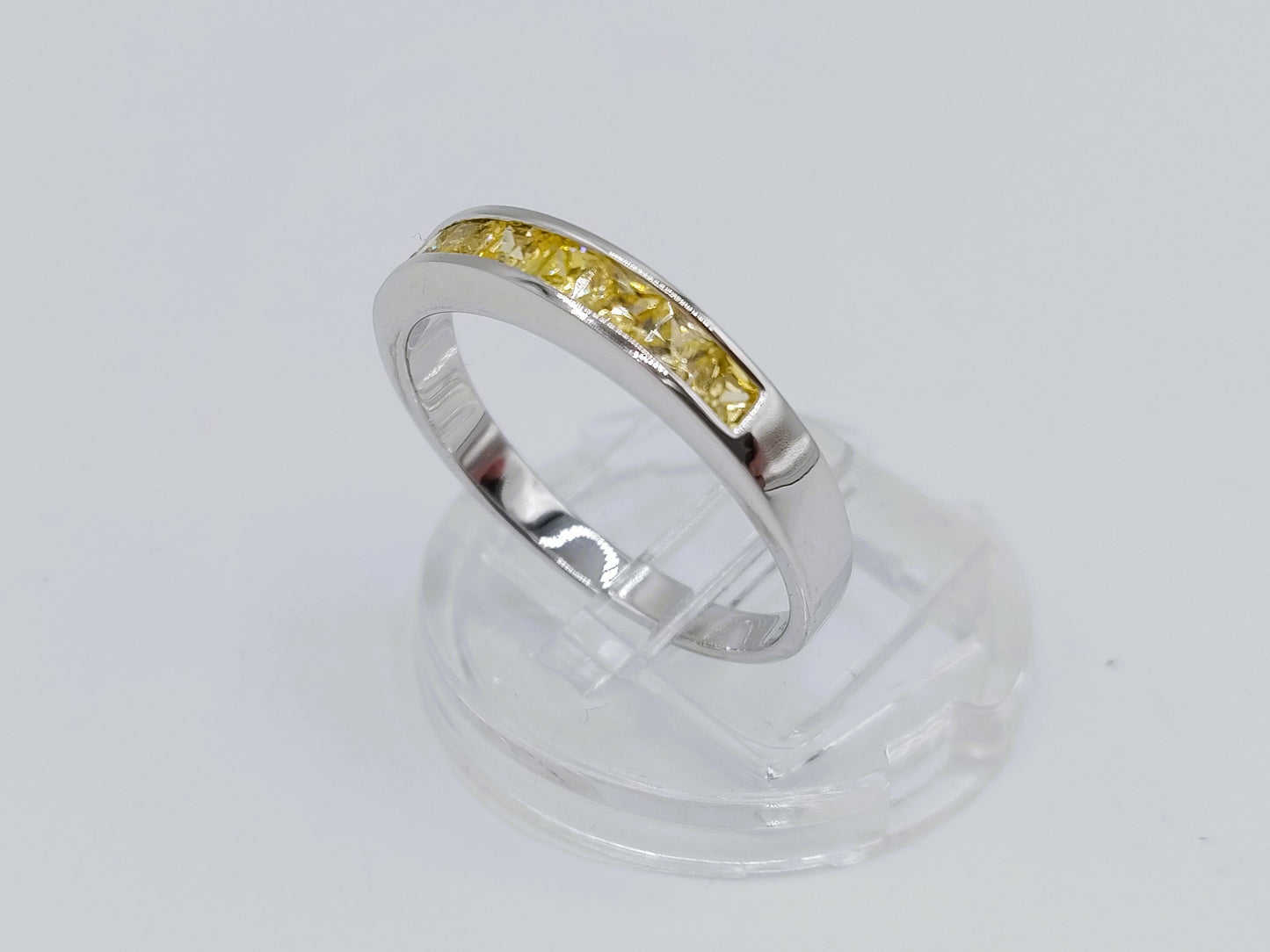 Zilveren Luxenter ring met gele stenen, 19 mm