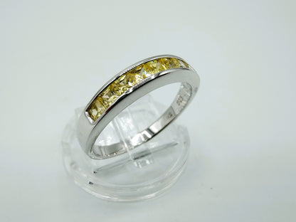 Zilveren Luxenter ring met gele stenen, 19 mm