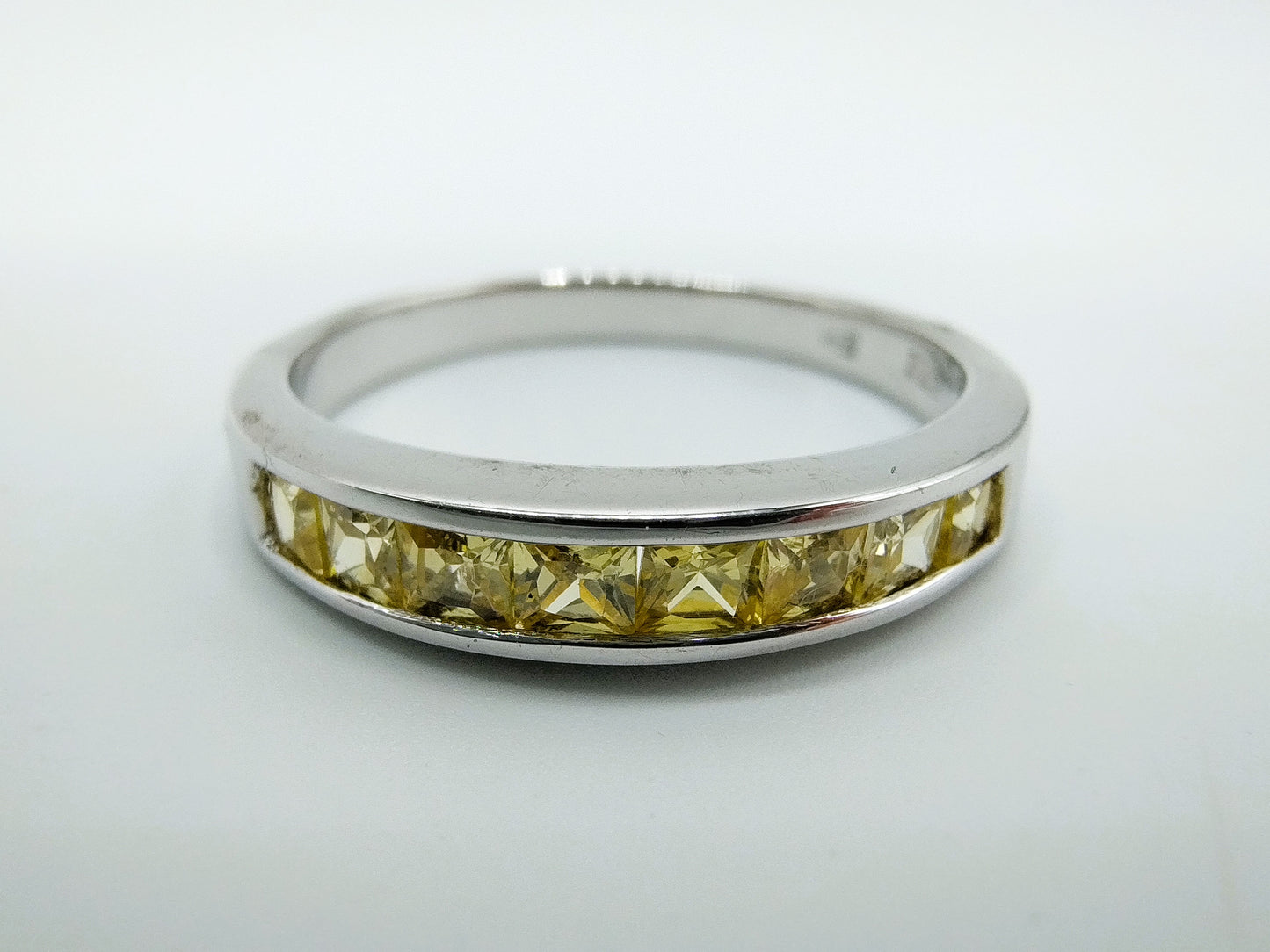 Zilveren Luxenter ring met gele stenen, 19 mm