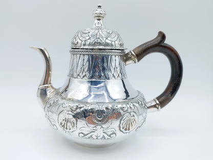 Silberne Teekanne, Isaac de Vries, Amsterdam, 1744