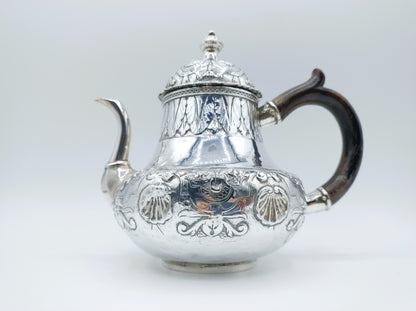 Silberne Teekanne, Isaac de Vries, Amsterdam, 1744