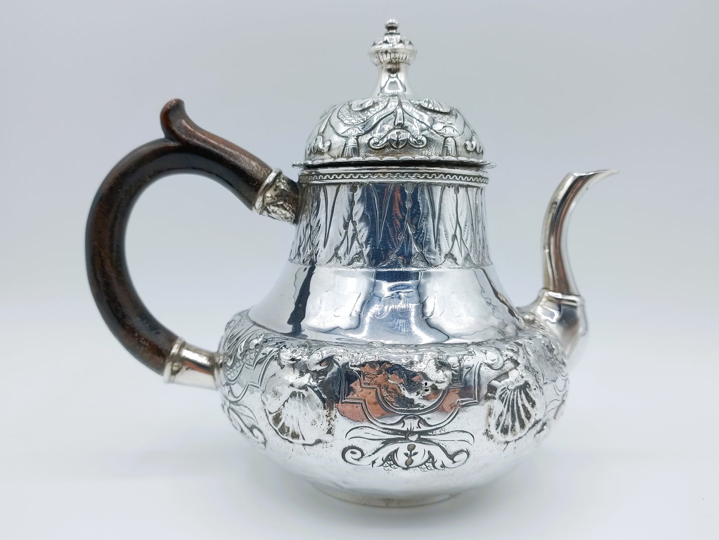 Silberne Teekanne, Isaac de Vries, Amsterdam, 1744